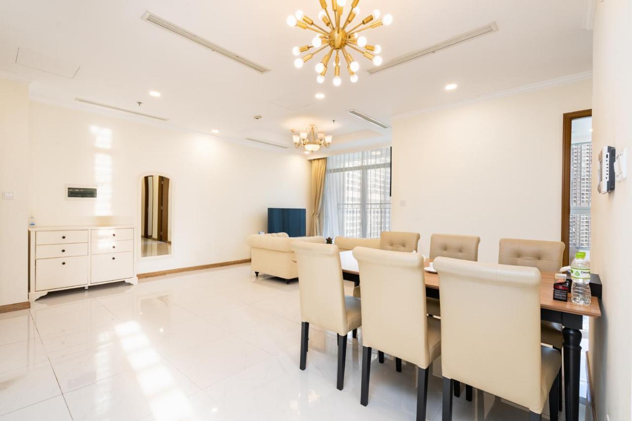 Landmark Luxury - Vinhomes Park 4* Ho Chi Minh City