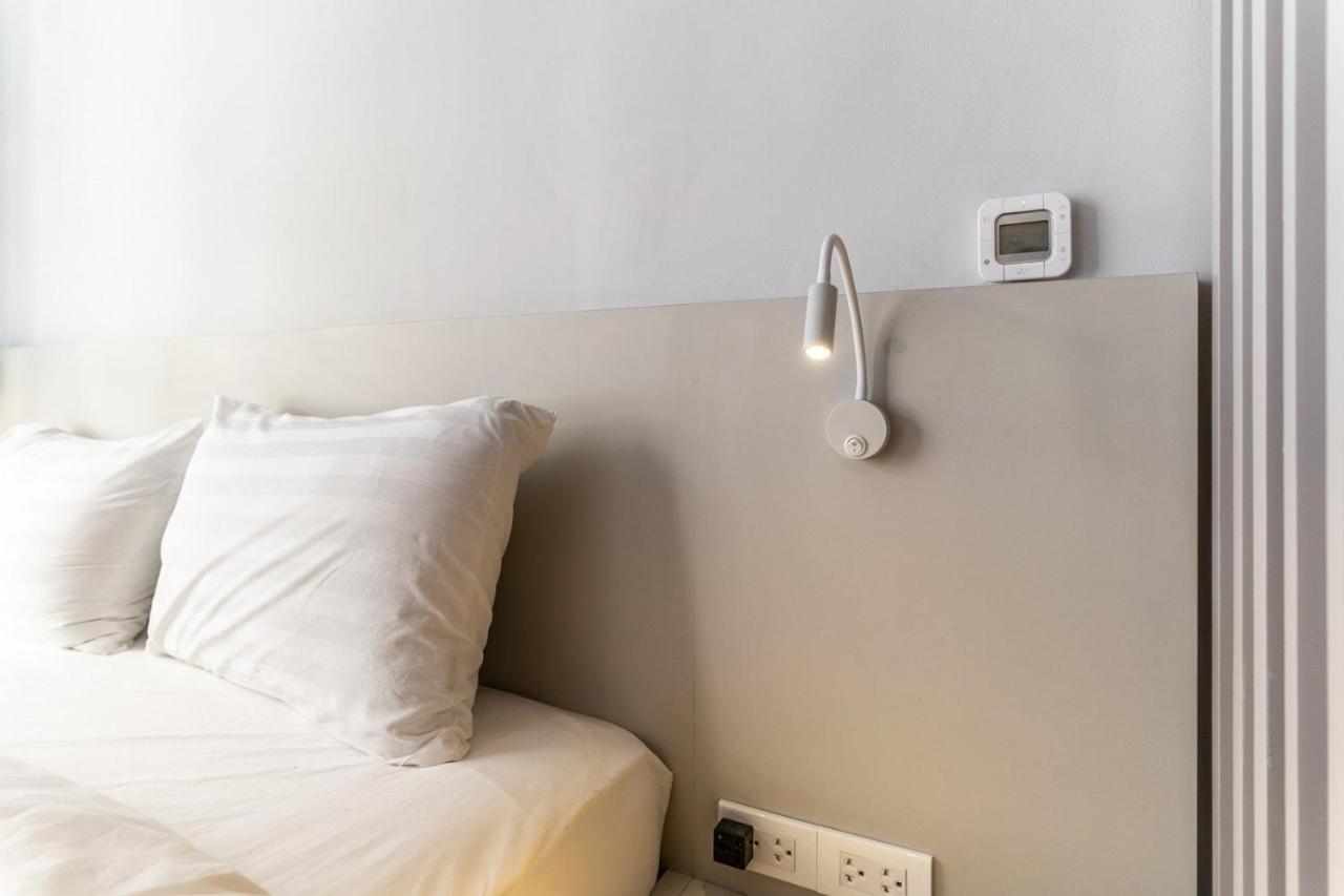 The Rixx Lancaster @ D1/ Netflix/bathtub Apartment Ho Chi Minh City