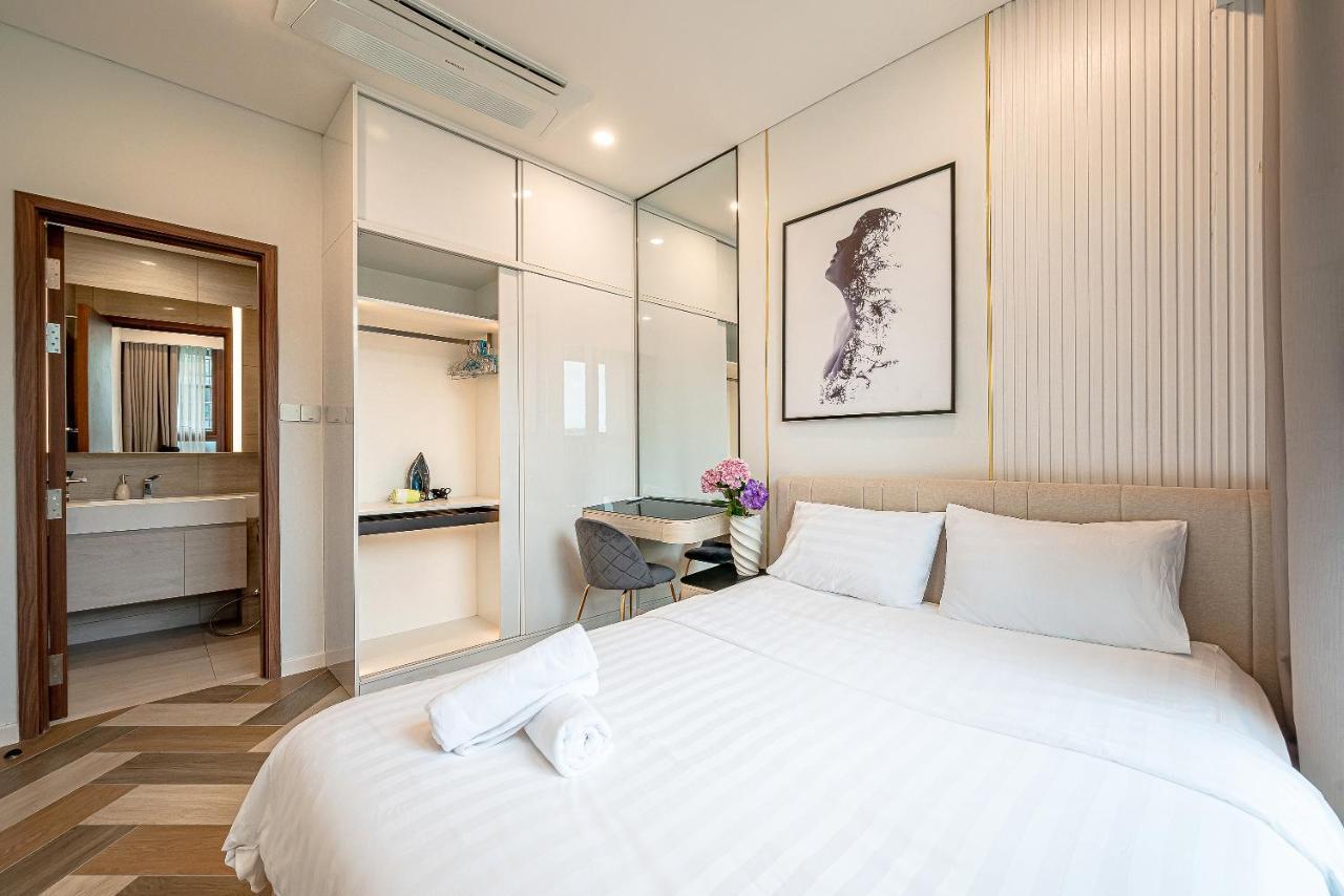 The Metropole Residences Apartment *