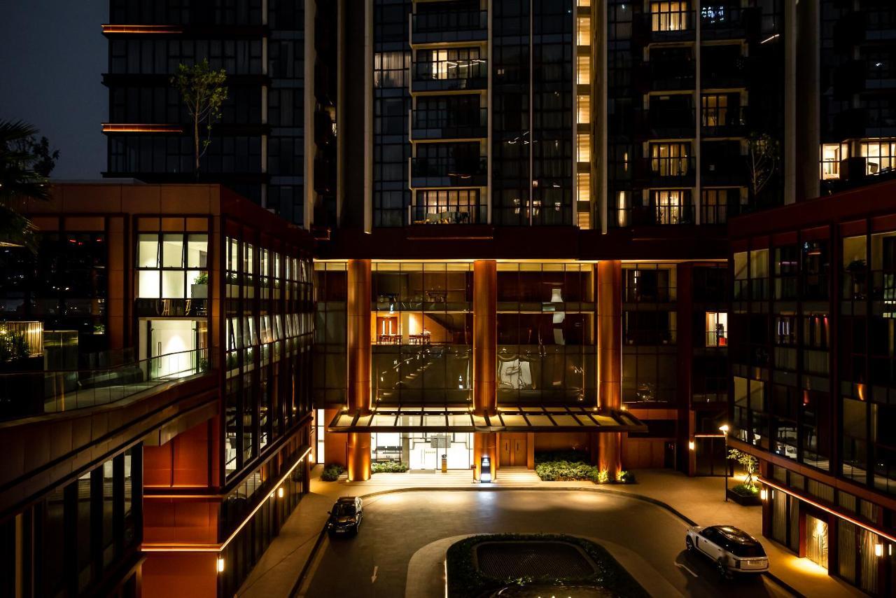 The Metropole Residences Apartment *