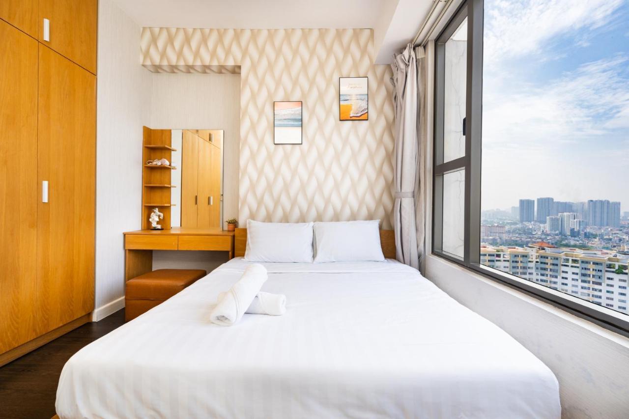 Oui! Oui! Cbd - Rivergate Building * Ho Chi Minh City