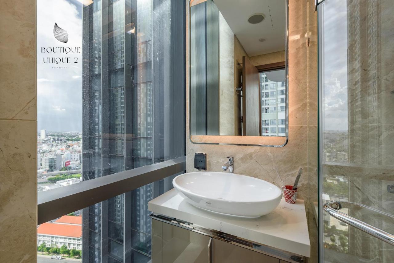Boutique Unique Landmark 81 Vinhomes Central Park * Ho Chi Minh City