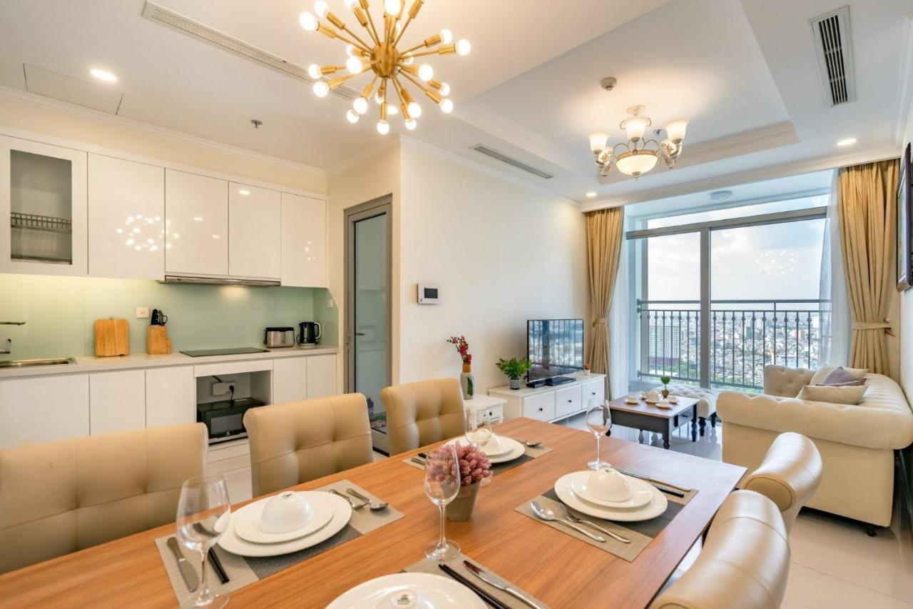Premier Landmark Plus Vinhomes Central Park Apartment
