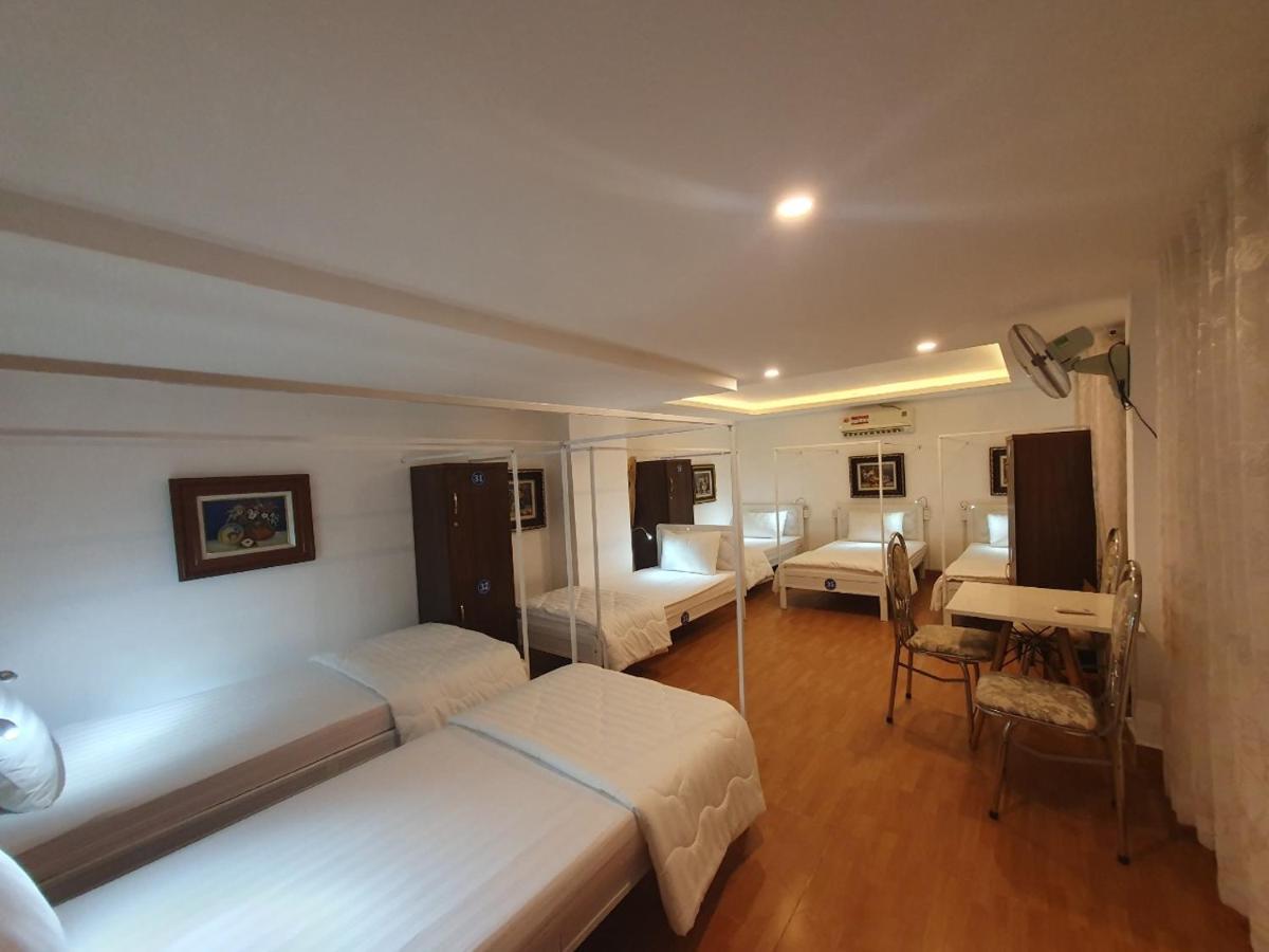 Backpackers Hostel *