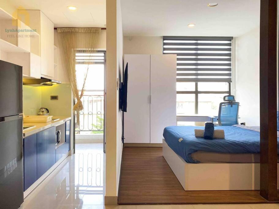 Lynh Saigon D4 *