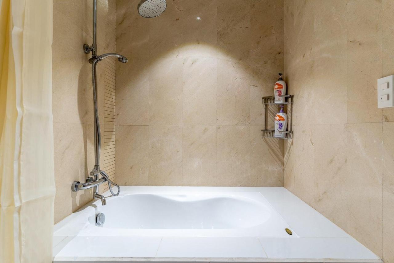 Apartment The Rixx Lancaster @ D1/ Netflix/bathtub Ho Chi Minh City