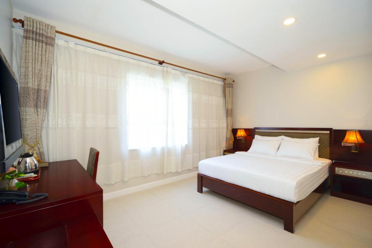 Sunshine Boutique Phu My Hung