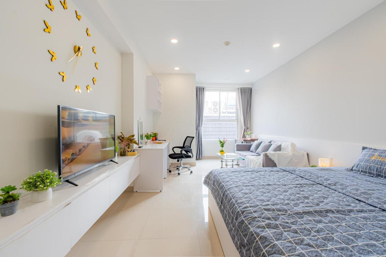 Orchard Park View Apartment-5 Minutes From Airport
