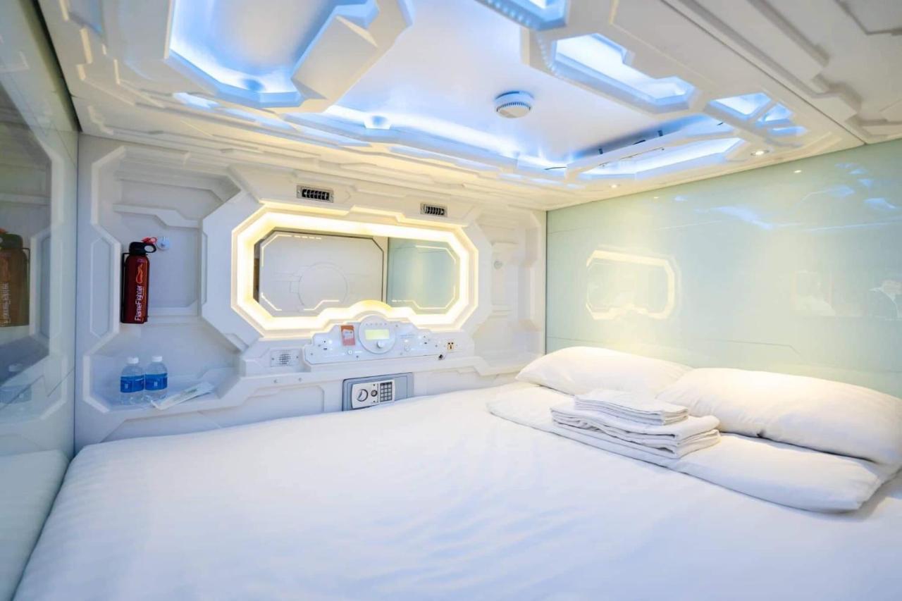 Apartment The Arrivals - Cozy - Pool & Skybar - Sgcenter *