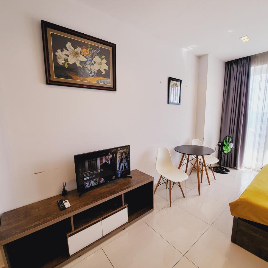 Austin Sky Center - Near Tan Son Nhat Airport Apartment *