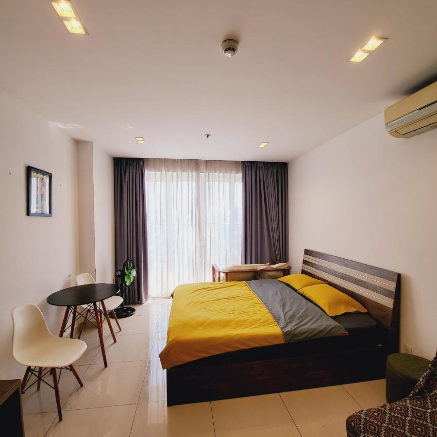 Austin Sky Center - Near Tan Son Nhat Airport Apartment