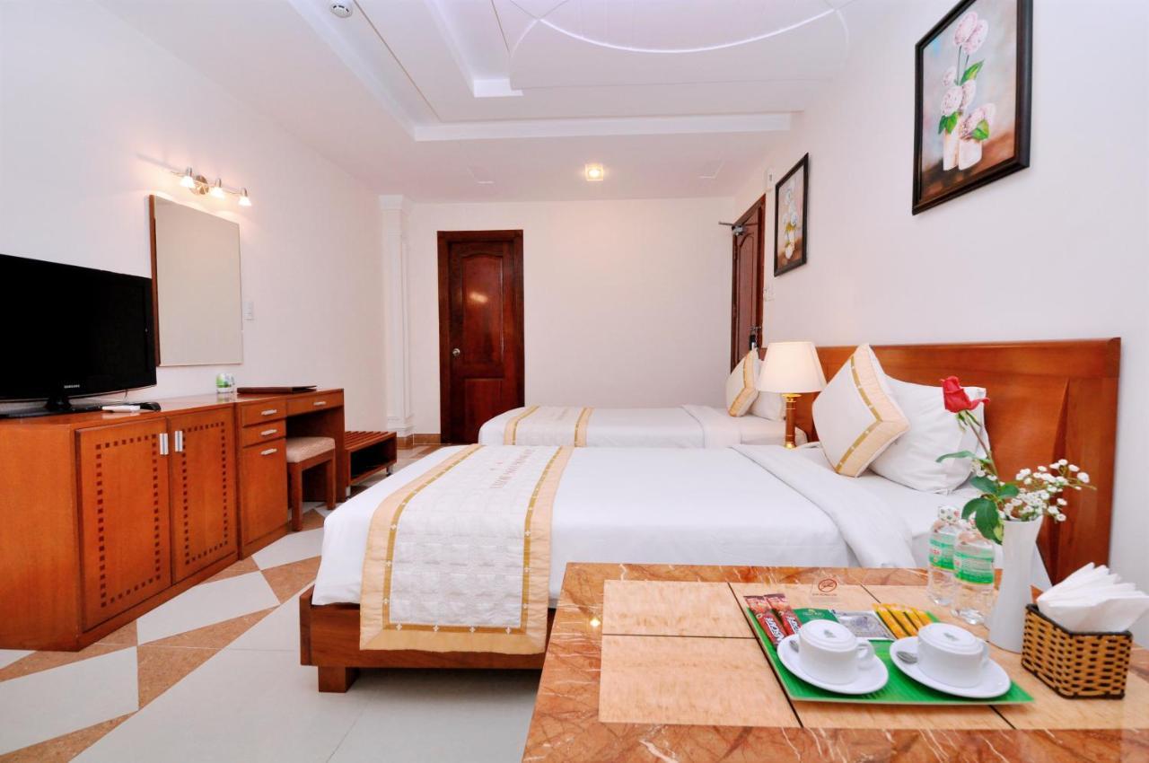 Tan Hoang Long Hotel 2*