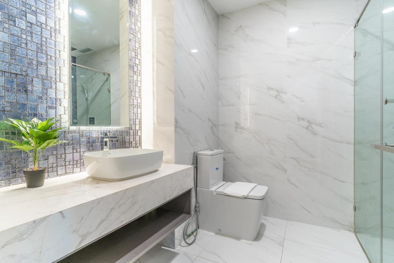 Apartment De Lux D1 Next Hyatt, Opera House, Ben Thanh, Pool,gym