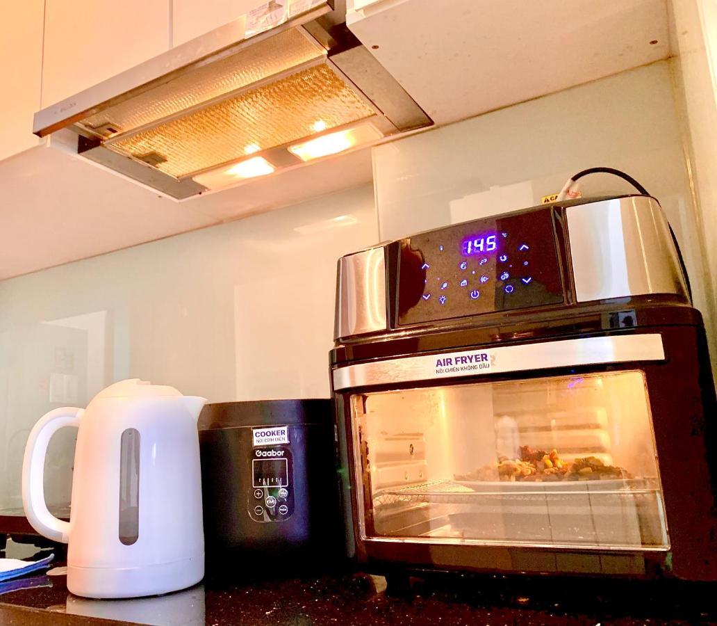 The Sunny House - Sky Center Airport Apartment Ho Chi Minh City