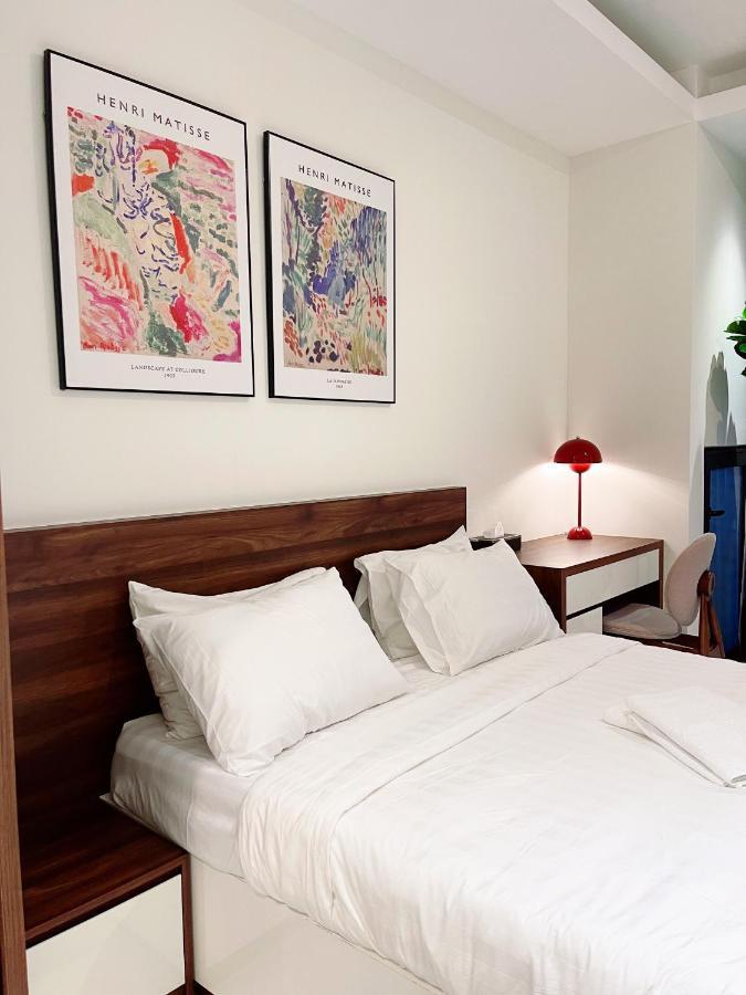 De Lux Next Hyatt ,opera House ,benthanh ,pool,gym Apartment