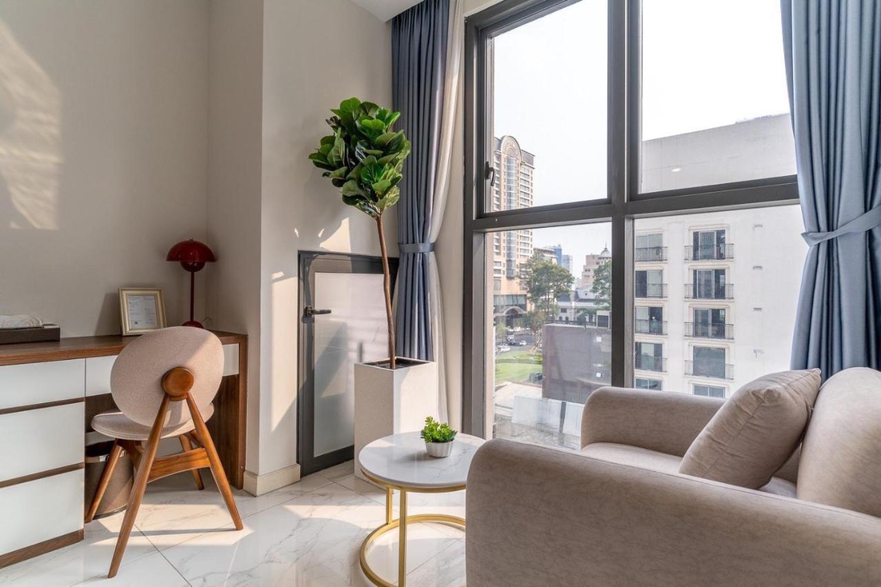De Lux Next Hyatt ,opera House ,benthanh ,pool,gym Apartment Ho Chi Minh City