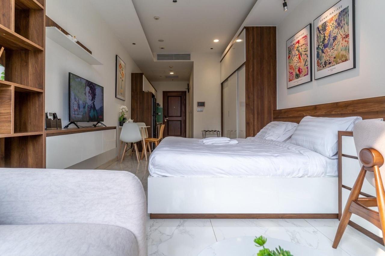 Apartment De Lux Next Hyatt ,opera House ,benthanh ,pool,gym