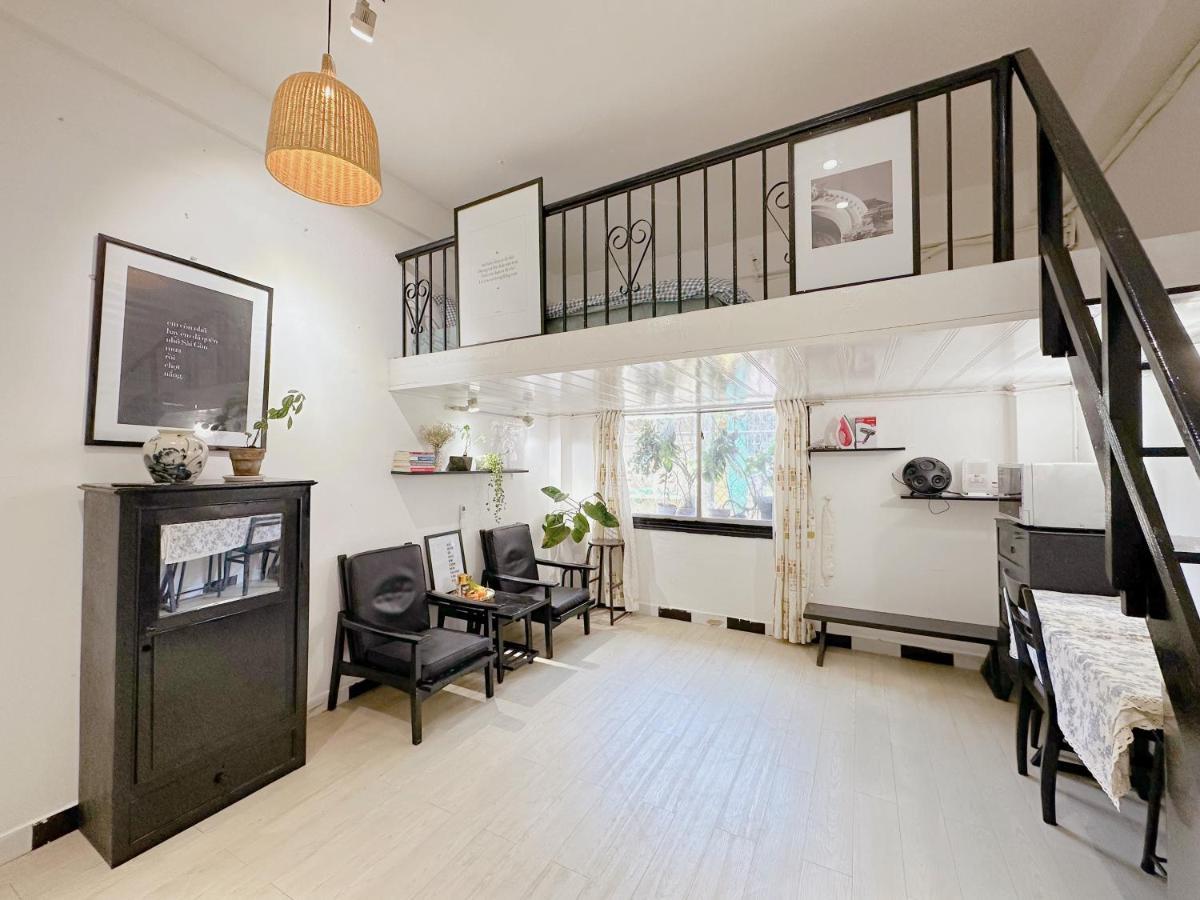 Apartment Black And White Dist 1 *