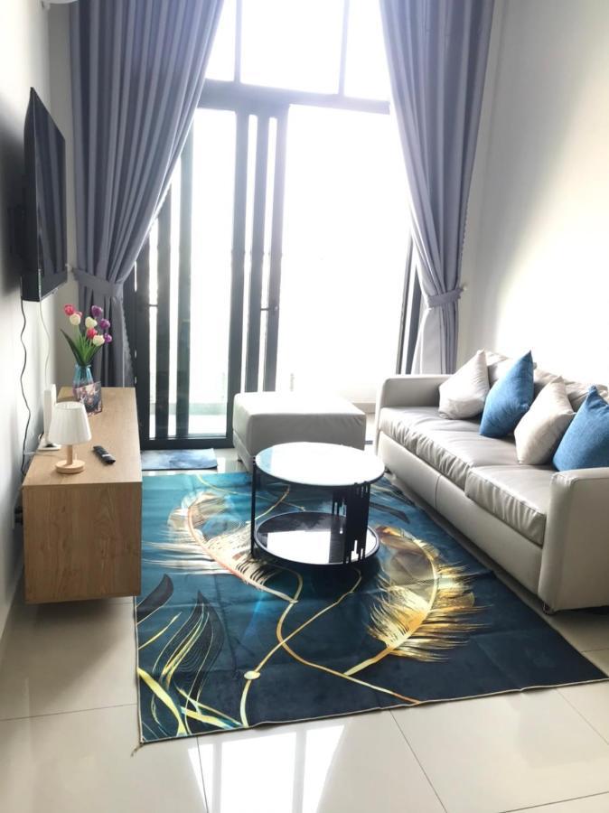 Ho Vip Sieu Rong, Sieu Sang, Gia Tot Chung Cu Celadon, Ngay Aeon Tan Phu Ho Chi Minh City
