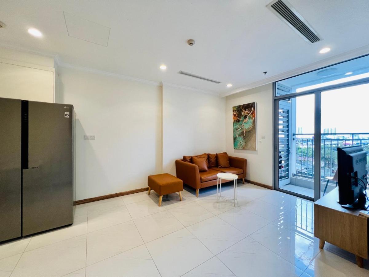 Homes By Christine - Vinhomes Park * Ho Chi Minh City