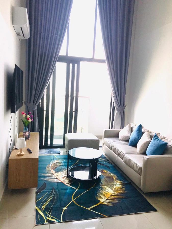 Apartment Ho Vip Sieu Rong, Sieu Sang, Gia Tot Chung Cu Celadon, Ngay Aeon Tan Phu Ho Chi Minh City