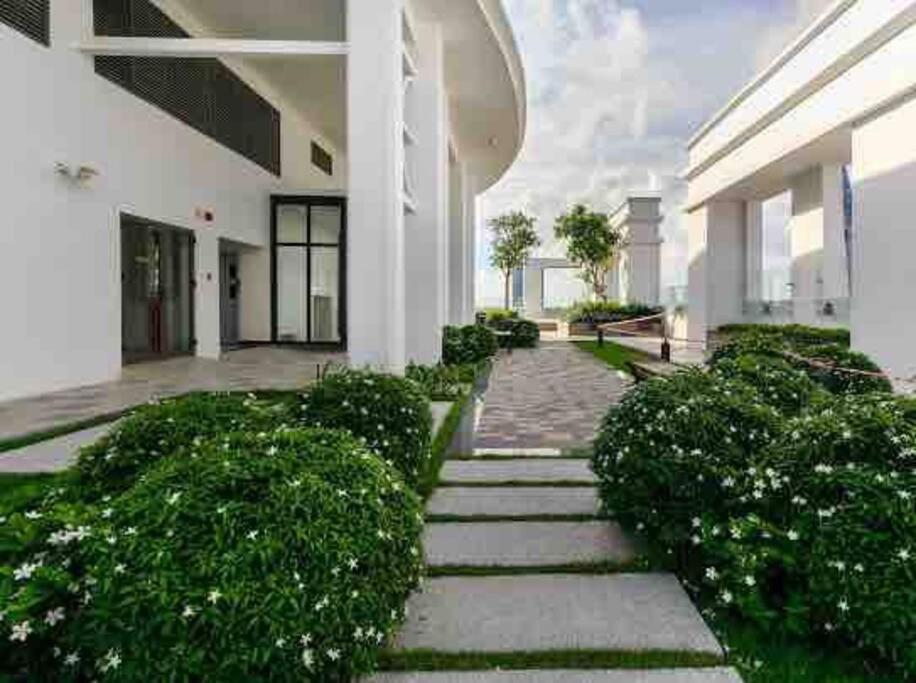Saigon Royal - 2br River View - Hana 25 Floor Apartment Ho Chi Minh City