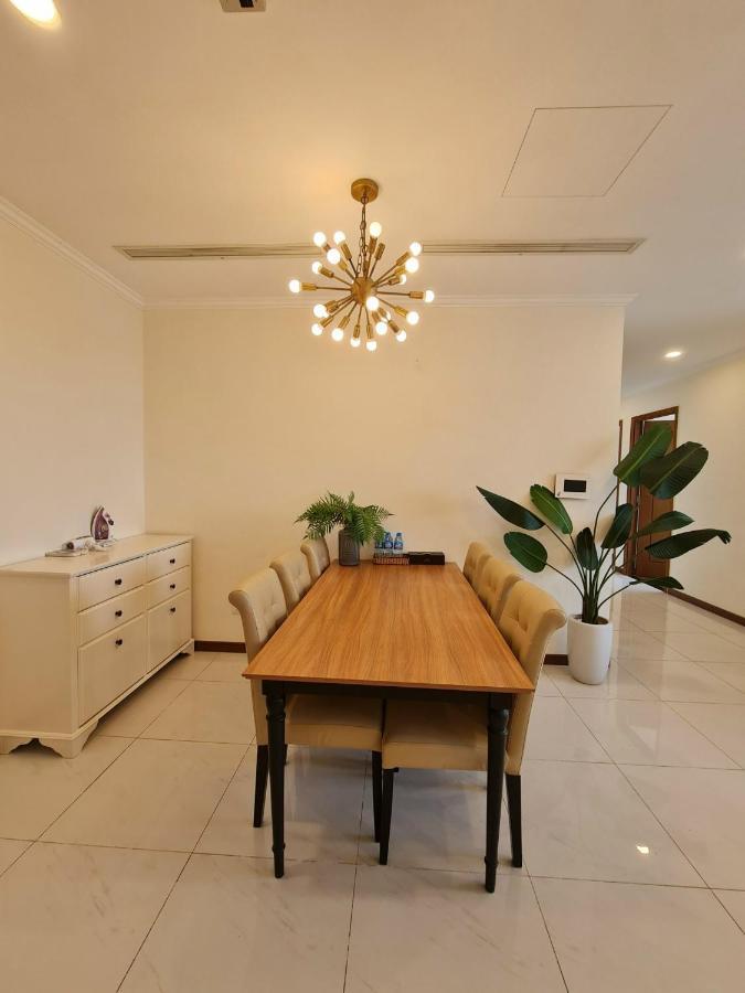 Apartment The Regal Residences At Vinhomes Central Park Ho Chi Minh City