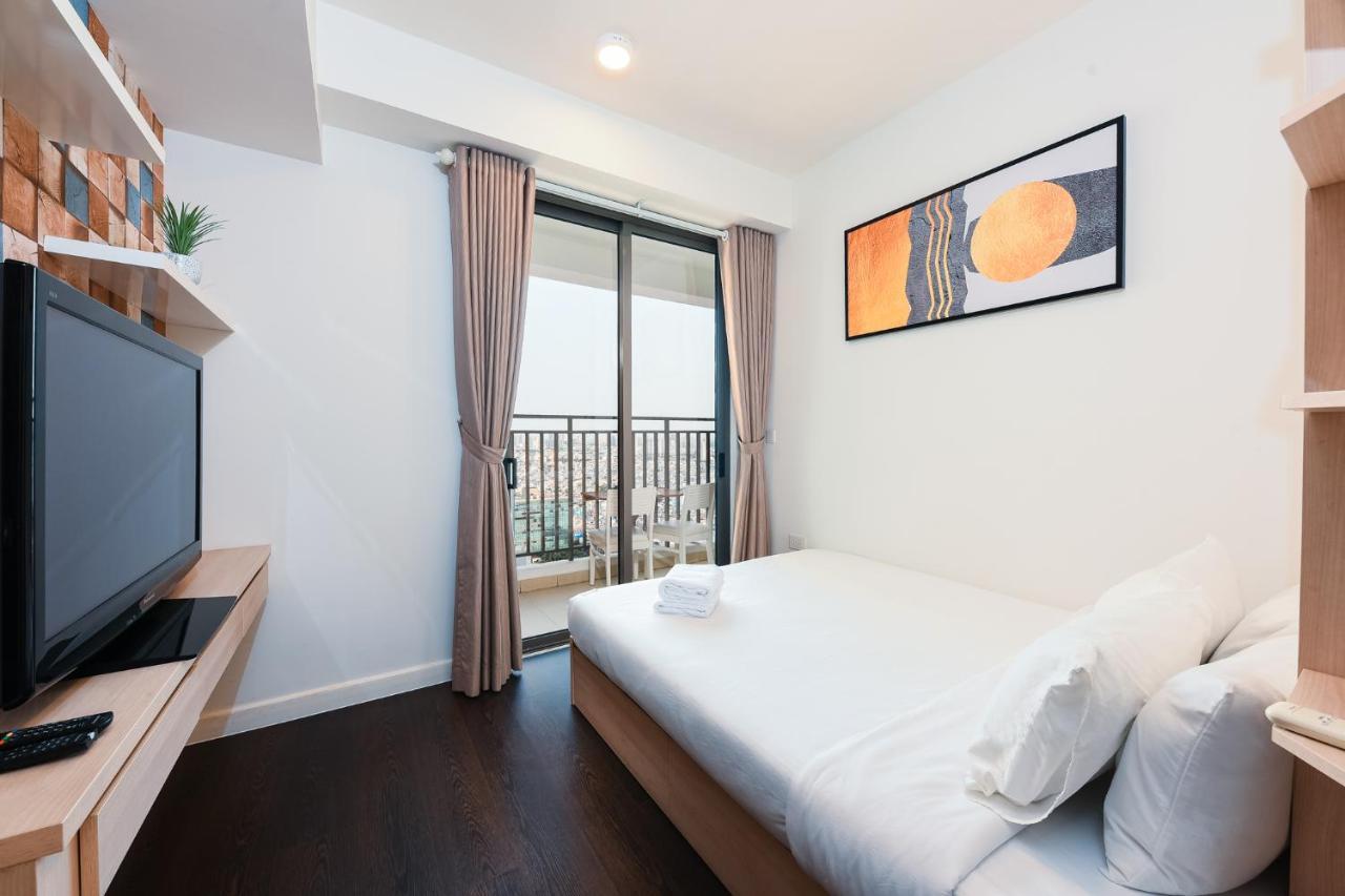 S Lux * TP. Hồ Chí Minh