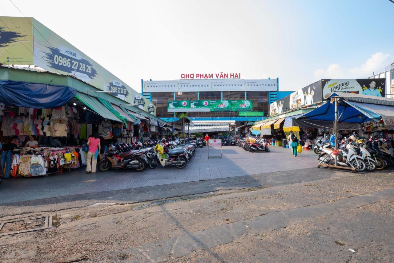 Hotel Airport Saigon - Gan Am Thuc Dem Cho Pham