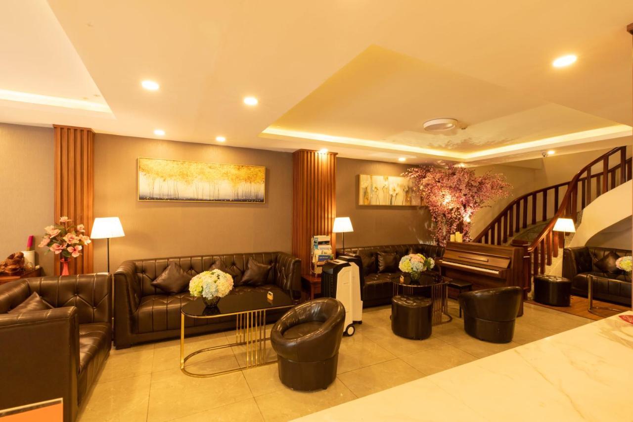 Airport Saigon - Gan Am Thuc Dem Cho Pham Hotel