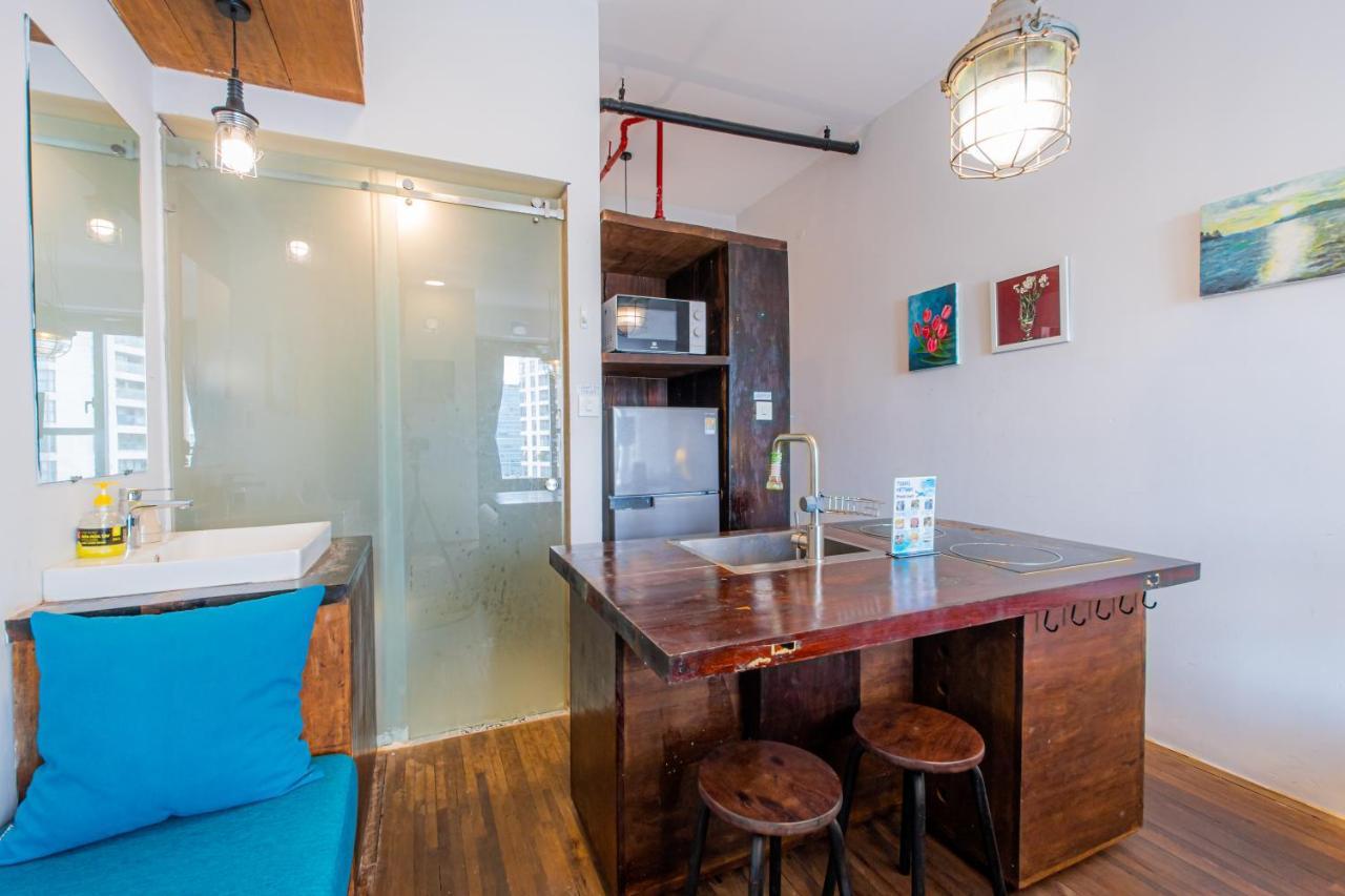 Studio River View-city View & Pool In Center - May *