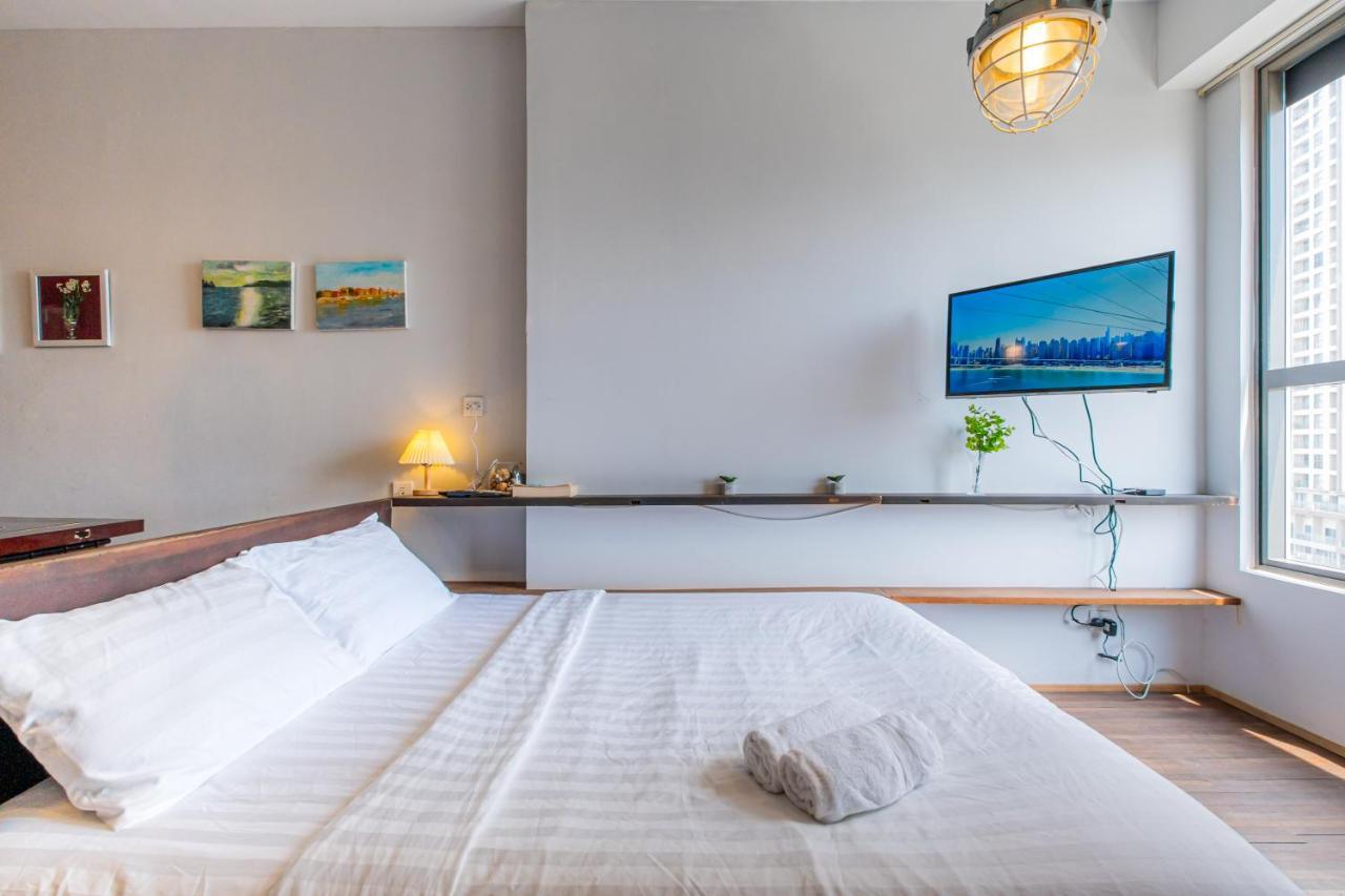 Studio River View-city View & Pool In Center - May * Bandar Ho Chi Minh