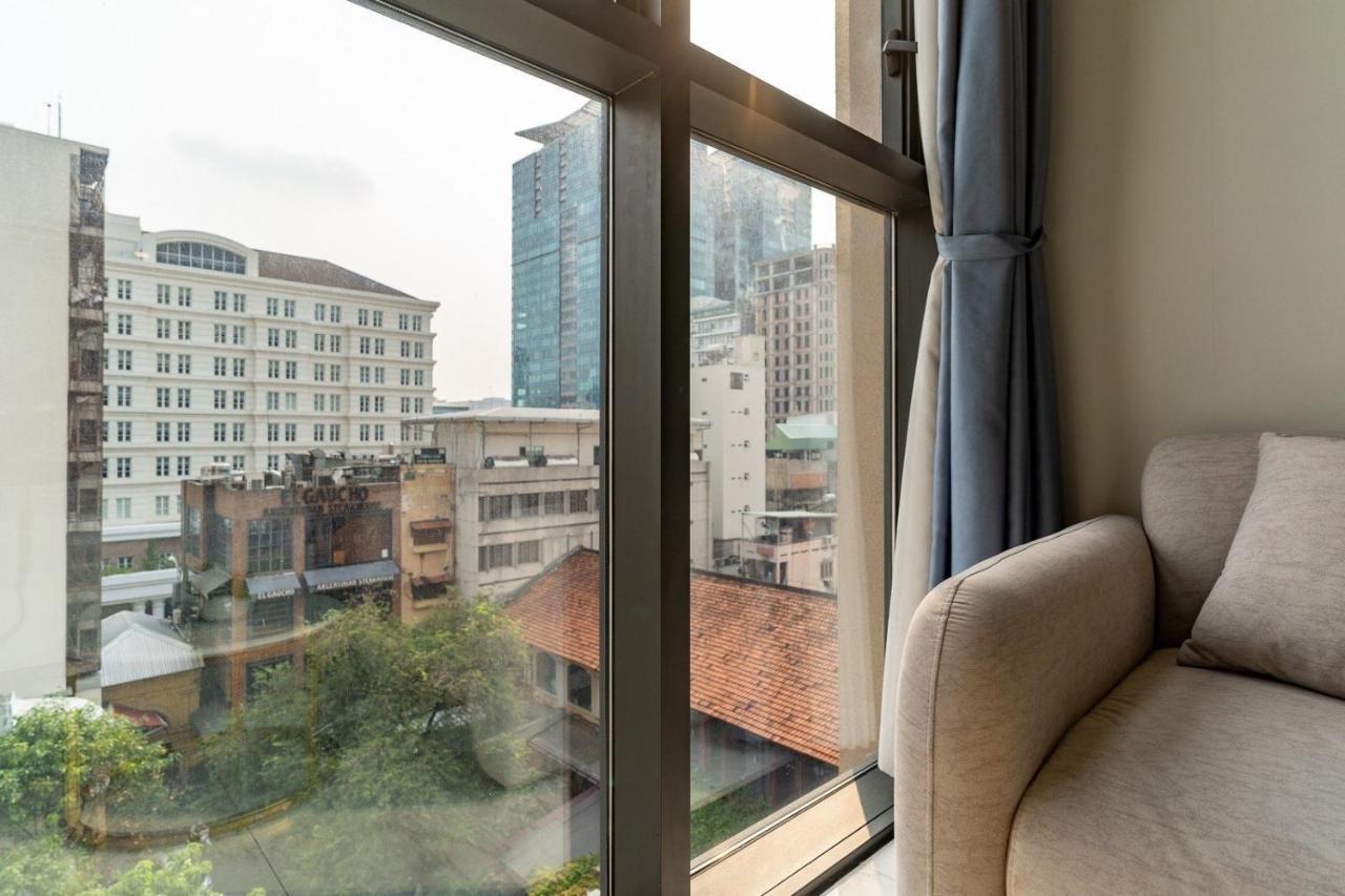 De Lux Next Hyatt ,opera House ,benthanh ,pool,gym * Ho Chi Minh City