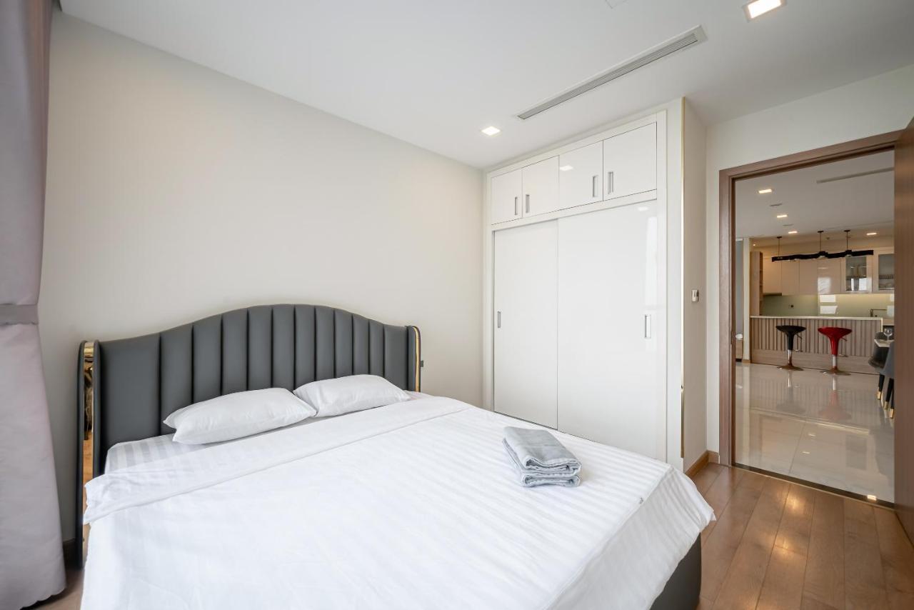 Landmark Luxury 1234pn Apartment