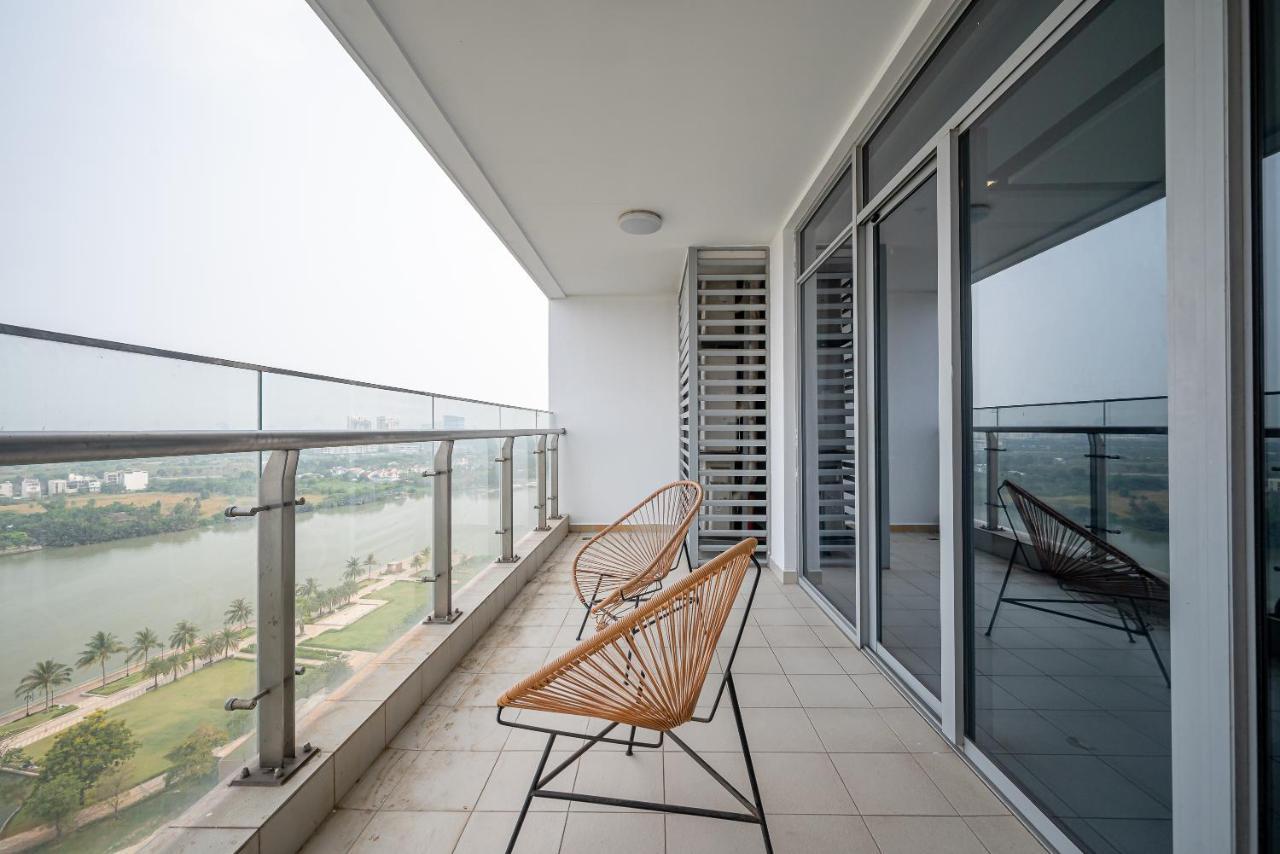 Landmark Luxury 1234pn *