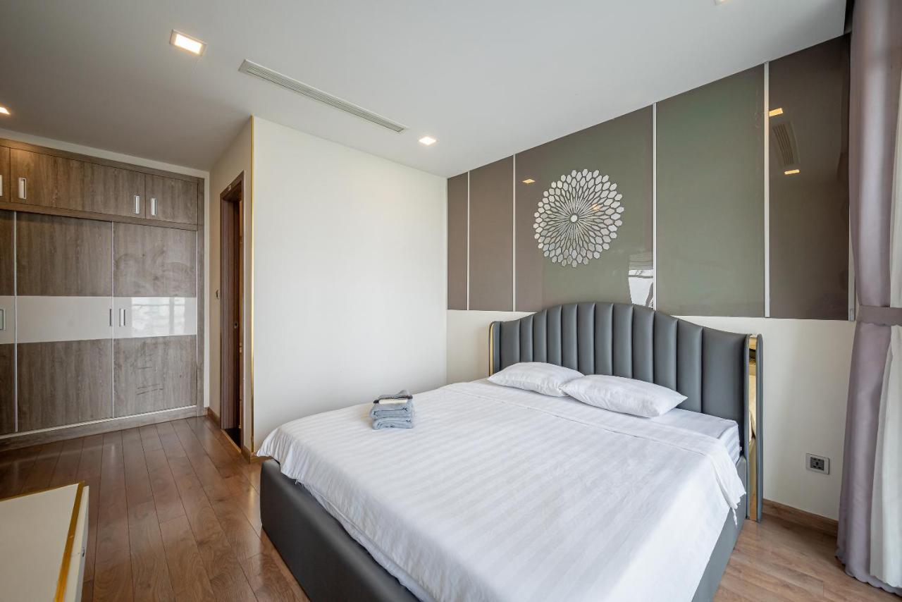 Landmark Luxury 1234pn *