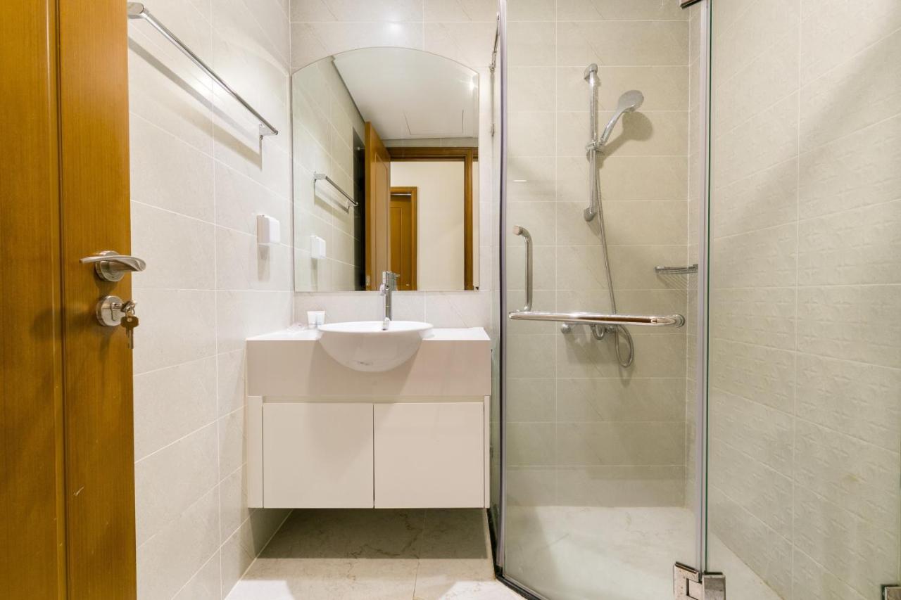 Căn hộ Vinhomes Premium Residences *