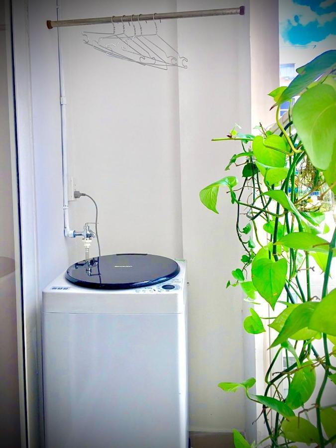 The Sunny House - Sky Center Airport Apartment *