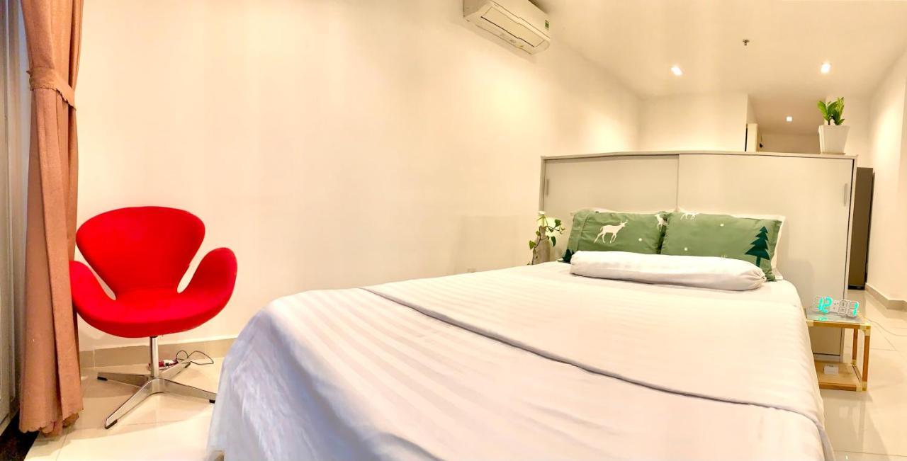 The Sunny House - Sky Center Airport Apartment Ho Chi Minh City