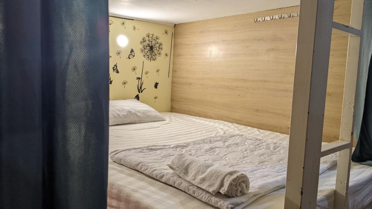 Capsule hotel Little Garden