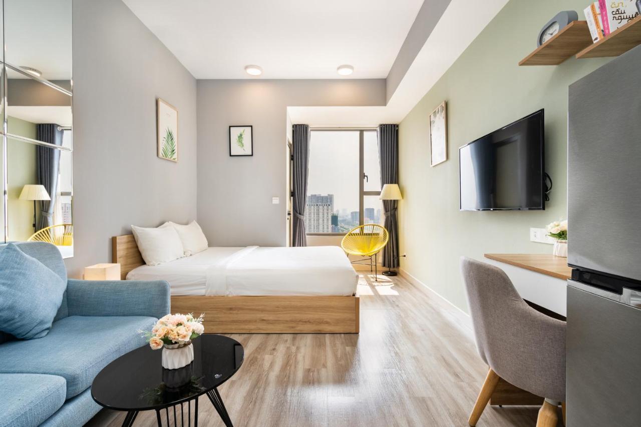 Cbd Rivergate- Infinity Pool Signature Ho Chi Minh City