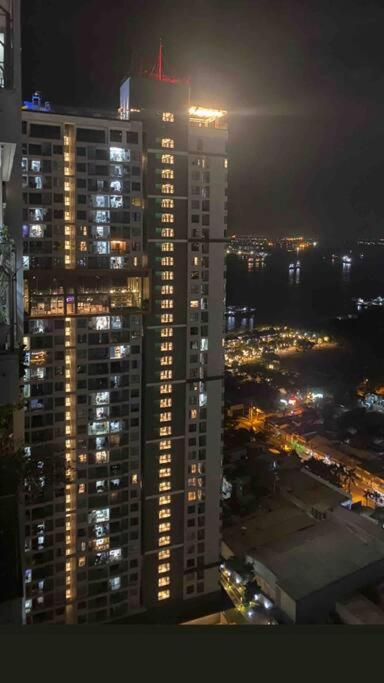River Panorama 2 Bedroom Indochina+canal River View Apartment *