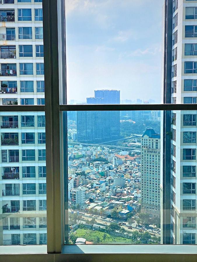 Bland Vinhomes Landmark 81 *
