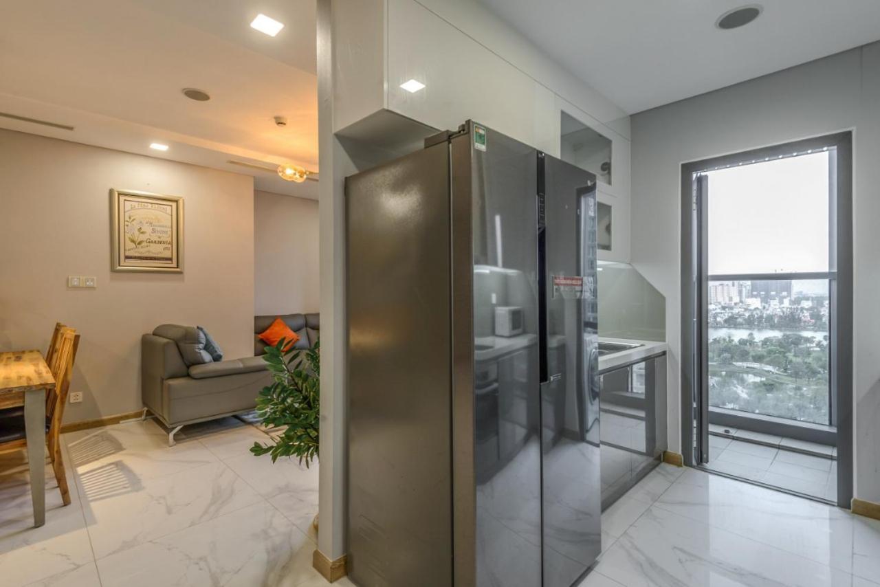 Bland Vinhomes Landmark 81 *