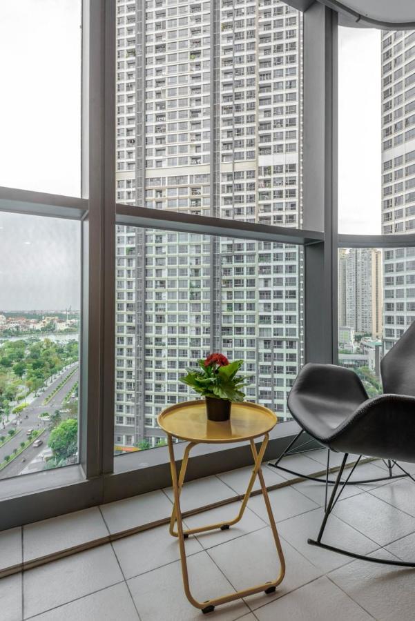 Bland Vinhomes Landmark 81 Apartment *