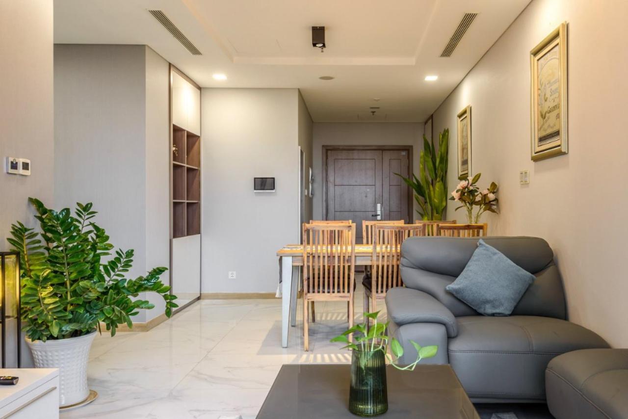 Bland Vinhomes Landmark 81 *