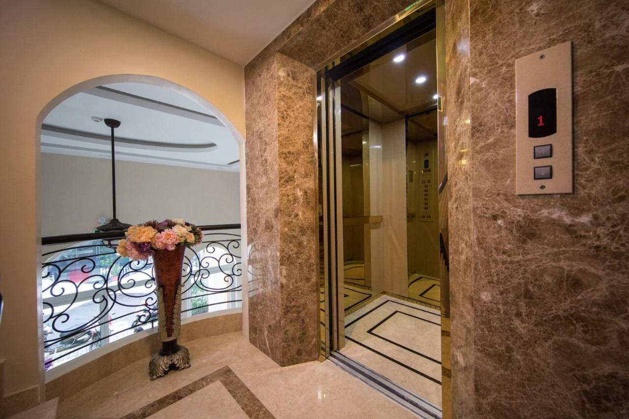 Saigon By Night Luxury Hotel 3*