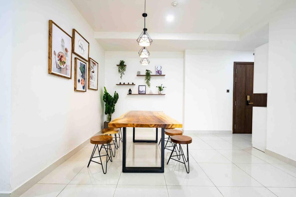 Saigon Royal - 3br - Amazing River View - Hana Apart 30
