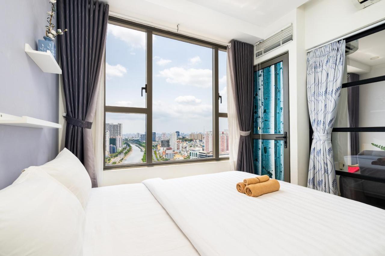 Cbd Rivergate- Infinity Pool Signature *