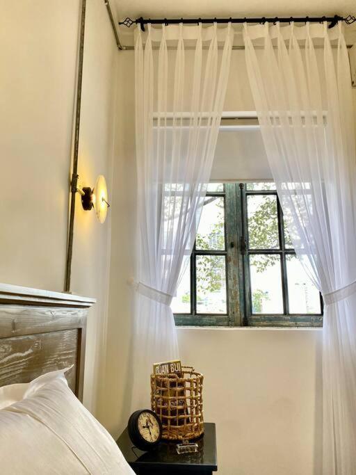 Le Bijou Chic In The Heart Of Saigon Charm With View Apartment